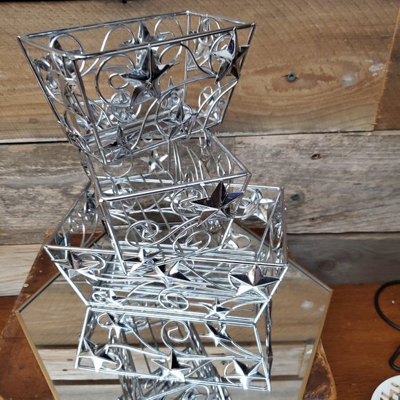 Trio of Shiny Silver Nesting Baskets - Texas Star - Scroll - Metal - Picture 7 of 8